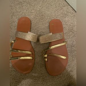 SHEIN sandels. I have wore them a couple times. Has a scuff mark on heal of shoe